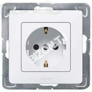 Розетка 2К+3, немецкого стандарта LEGRAND CARIVA, 773620 белый