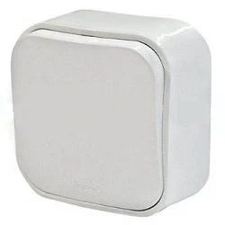 Выключатель 1-кл наружный 16А LEGRAND QUTEO 782400, белый