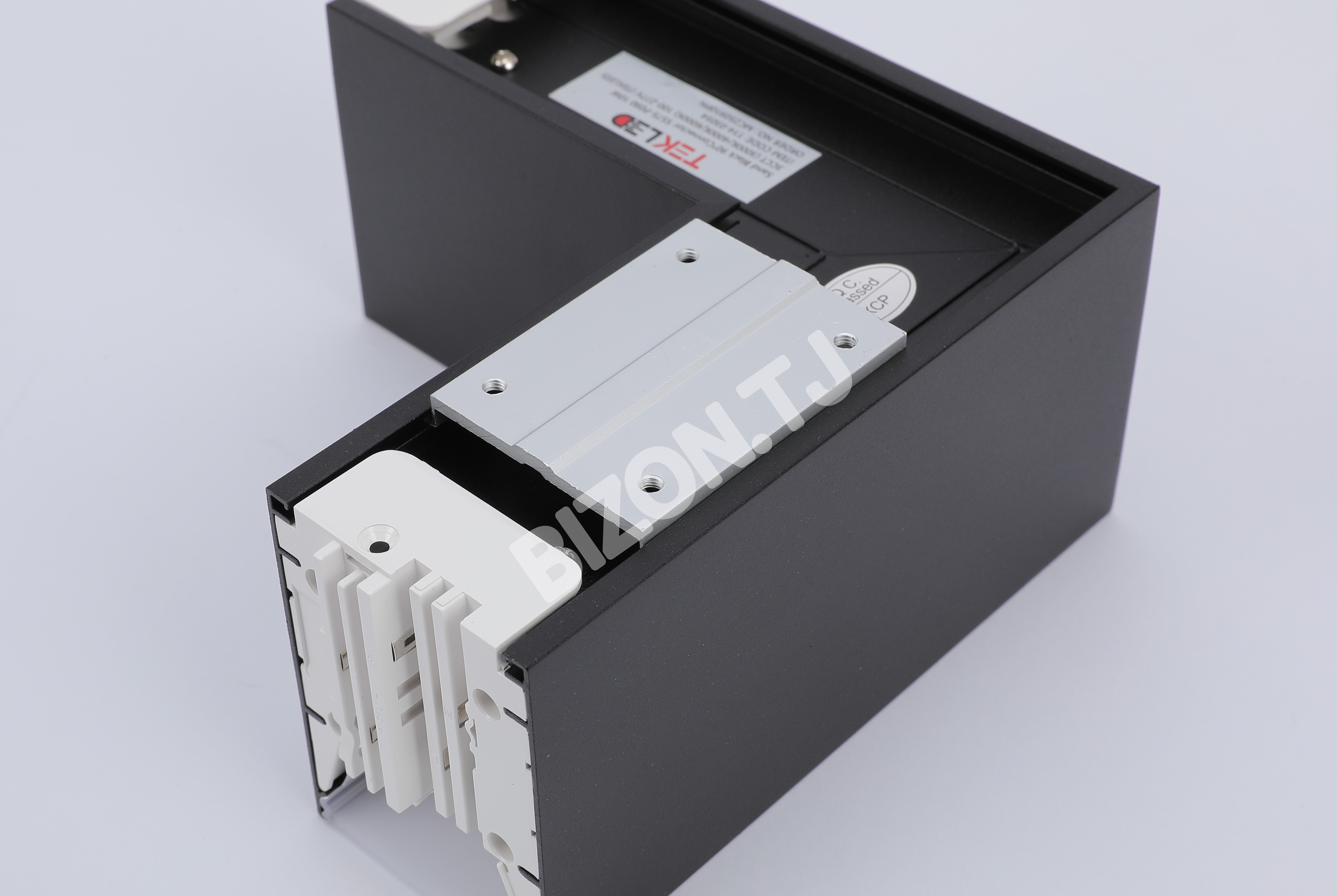 Соединитель песочный черный 90°Connector 5575-P090 8 Вт 3CCT6, 114-03054 5